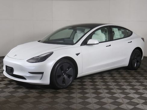 Used 2022 Tesla Model 3 Long Range AWD/4WD image 8