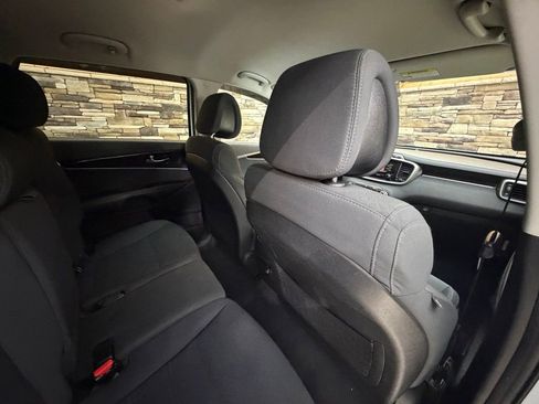 Used 2016 Kia Sorento LX w/ LX Convenience Package AWD/4WD image 30