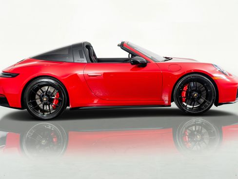 Used 2026 Porsche 911 Targa 4 GTS w/ Premium Package image 5