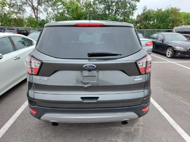 Used 2017 Ford Escape SE FWD image 4