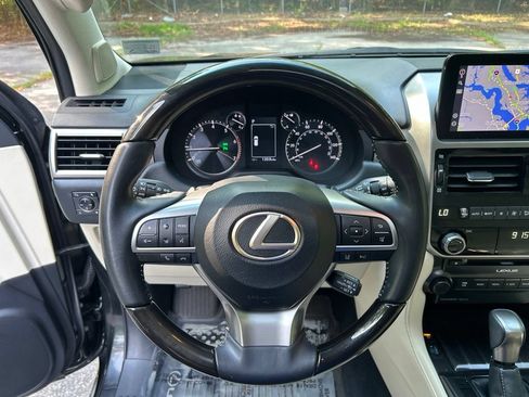 Used 2023 Lexus GX 460 Premium w/ Premium Package AWD/4WD image 22