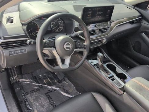Used 2025 Nissan Altima 2.5 SR w/ SR Premium Package AWD/4WD image 15