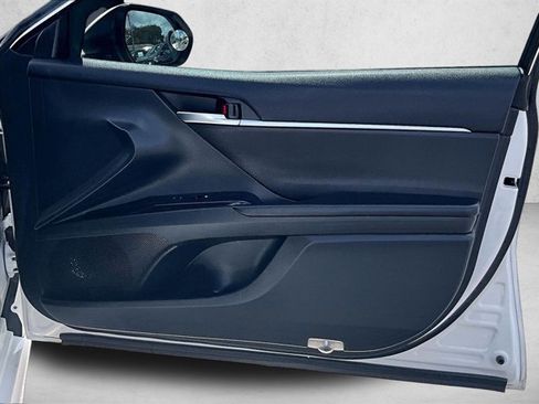 Used 2018 Toyota Camry SE image 15