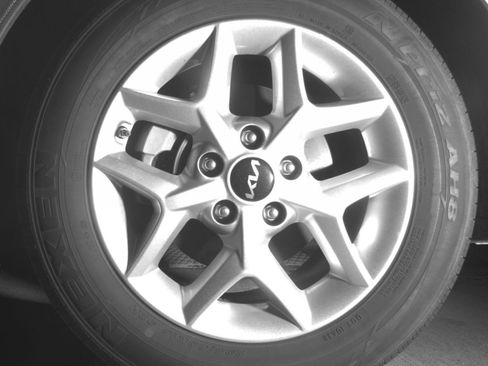 Used 2025 Kia Soul LX w/ LX Technology Package FWD image 15