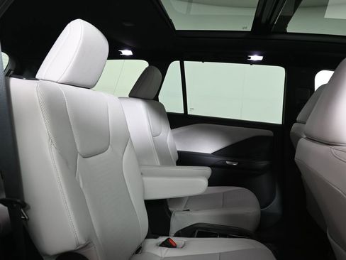 Used 2025 Lexus TX 350 AWD w/ Technology Package image 36