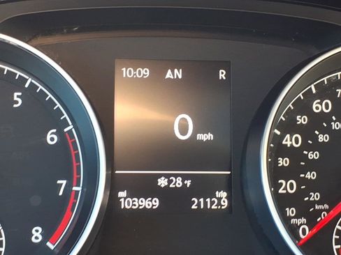 Used 2015 Volkswagen Golf SEL image 17