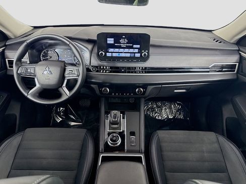 Used 2024 Mitsubishi Outlander SE image 26