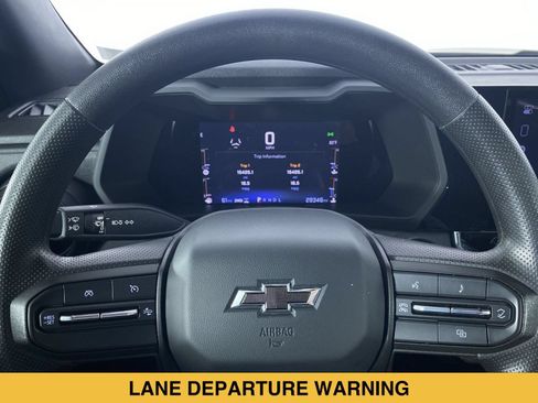 Certified 2023 Chevrolet Colorado Trail Boss w/ Technology Package AWD/4WD image 3