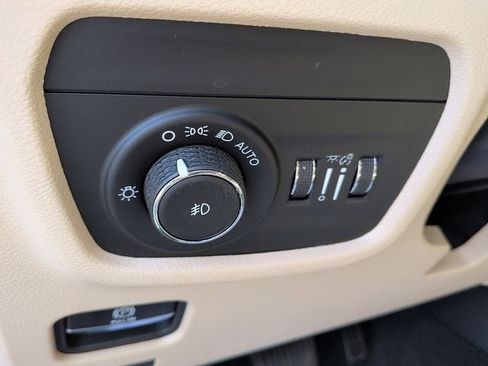 Used 2021 Jeep Grand Cherokee L Limited AWD/4WD image 20