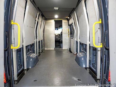 Used 2019 Mercedes-Benz Sprinter 170 image 15