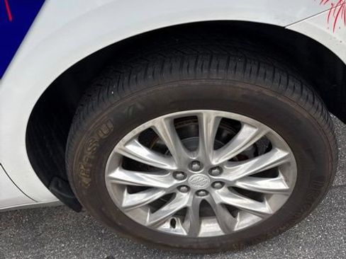 Used 2018 Buick Enclave Premium w/ Experience Buick Package AWD/4WD image 9