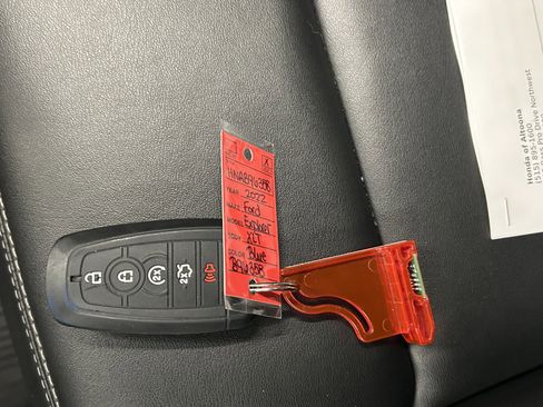 Used 2022 Ford Explorer XLT w/ Equipment Group 202A image 35