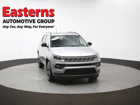 Used 2022 Jeep Compass Latitude w/ Sun and Sound Group AWD/4WD image 53