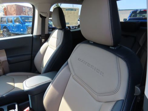 New 2026 Ford Maverick Lariat image 16