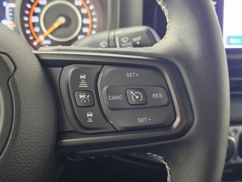 Used 2025 Jeep Gladiator Rubicon w/ Safety Group image 23