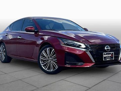 Certified 2024 Nissan Altima 2.5 SL FWD image 3