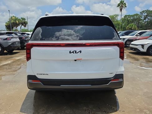New 2026 Kia Carnival SX FWD image 7