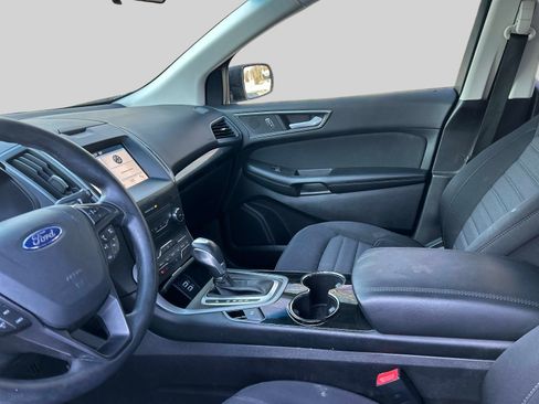 Used 2016 Ford Edge SE image 21