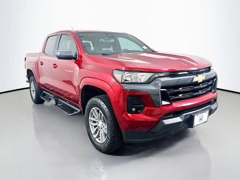 Used 2024 Chevrolet Colorado LT w/ LT Convenience Package RWD image 3