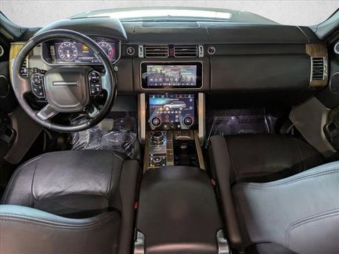 Used 2018 Land Rover Range Rover HSE image 17