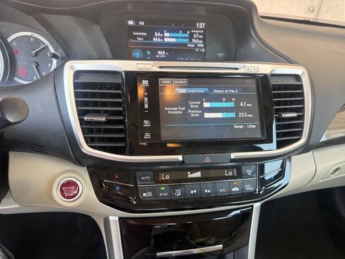 Used 2017 Honda Accord EX image 20