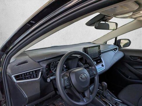 Certified 2022 Toyota Corolla LE FWD image 9