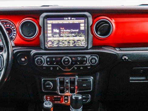 Used 2020 Jeep Gladiator Rubicon image 14
