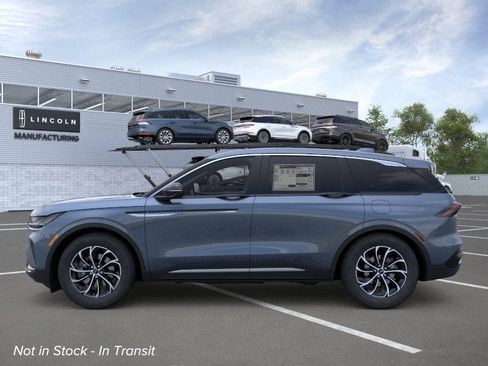 New 2026 Lincoln Nautilus Premier AWD/4WD image 3