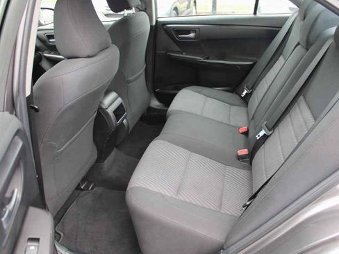 Used 2017 Toyota Camry LE FWD image 10
