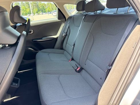 Used 2025 Kia K4 FWD image 32