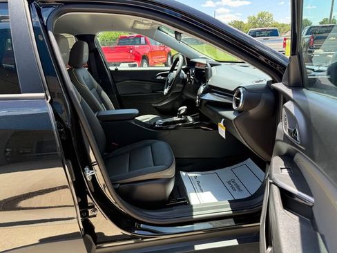 New 2026 Chevrolet Trax ACTIV w/ Driver Confidence Package FWD image 15