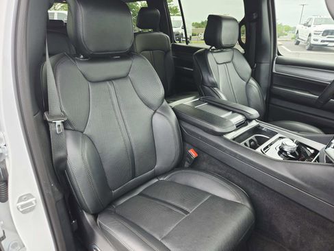 Used 2025 Jeep Wagoneer Series II w/ Premium Group I AWD/4WD image 19