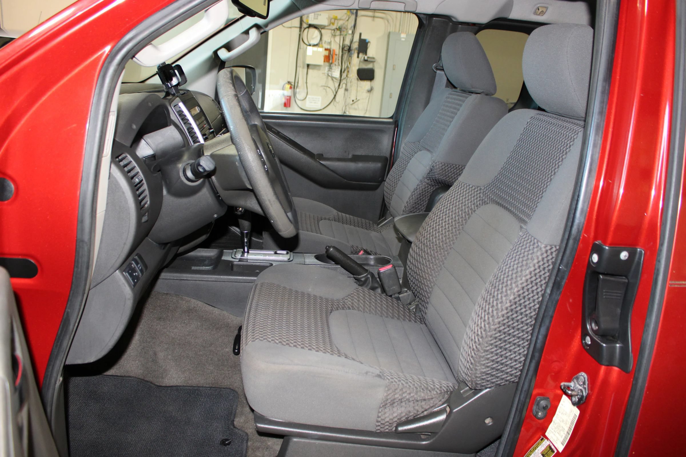 Used 2012 Nissan Frontier SV w/ SV Premium Utility Pkg RWD image 21