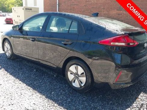 Used 2018 Hyundai Ioniq Blue FWD image 3