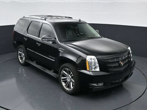 Used 2012 Cadillac Escalade Premium AWD/4WD image 29