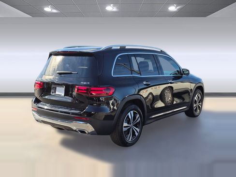 Certified 2026 Mercedes-Benz GLB 250 4MATIC image 9