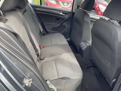 Used 2018 Volkswagen Golf S FWD image 21