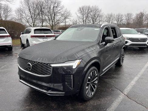 Used 2026 Volvo XC90 B6 Plus w/ Protection Package Premier AWD/4WD image 3