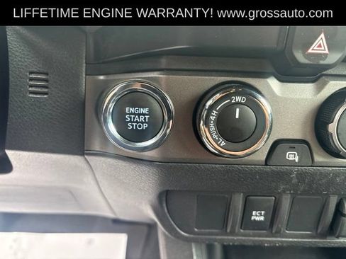 Used 2022 Toyota Tacoma TRD Sport AWD/4WD image 20