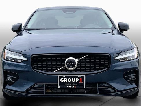 Used 2025 Volvo S60 B5 Plus FWD image 4