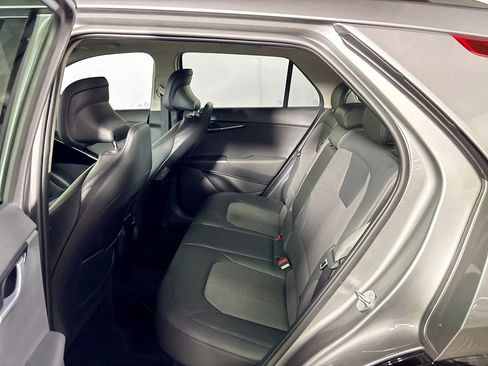 Used 2024 Kia Niro EX Touring image 20