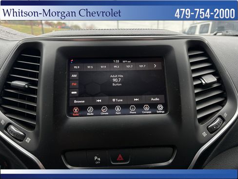 Used 2020 Jeep Cherokee Latitude Plus image 23