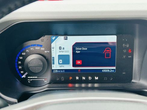 Used 2021 Ford Bronco Badlands image 19