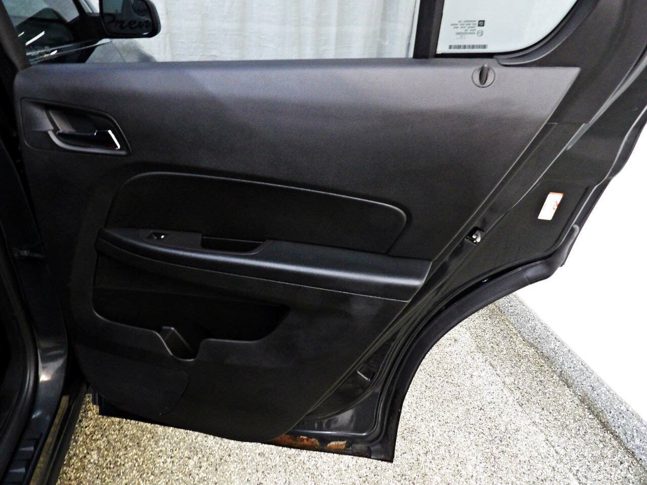 Used 2013 Chevrolet Equinox LS FWD image 12