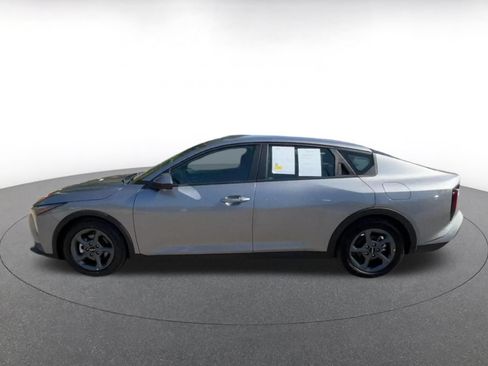 Used 2025 Kia K4 FWD image 9