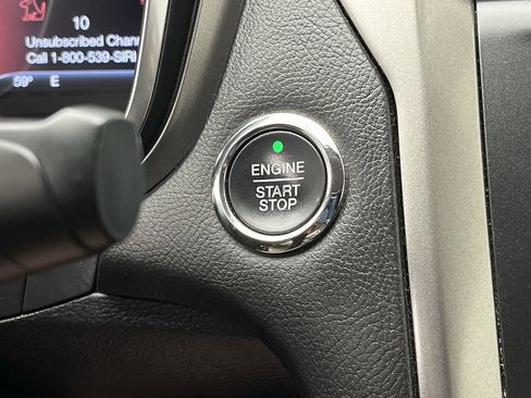 Used 2017 Ford Fusion SE w/ Equipment Group 201A FWD image 21