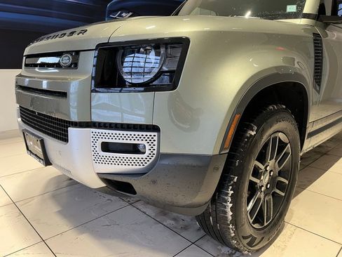 Used 2025 Land Rover Defender 110 S image 10