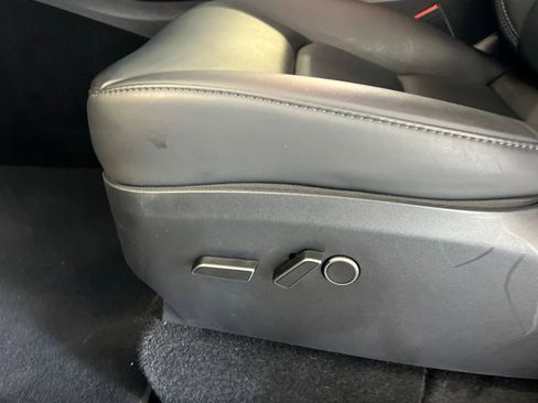 Used 2023 Tesla Model Y Long Range AWD/4WD image 13