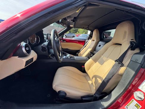 Used 2019 MAZDA MX-5 Miata RF Grand Touring RWD image 10