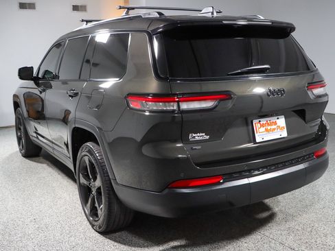 Used 2022 Jeep Grand Cherokee L Limited w/ Black Appearance Package RWD image 9
